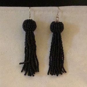 BLACK EARRINGS WITH FREE GIFT